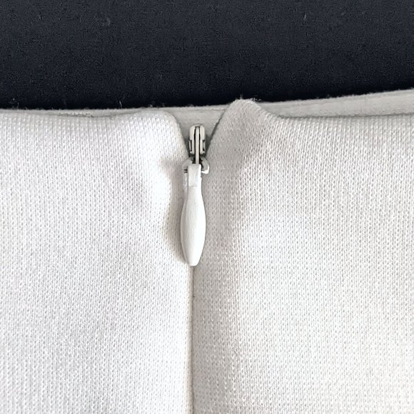 Premise White Pencil Skirt with Back Slit Size 4 - Picture 3 of 15